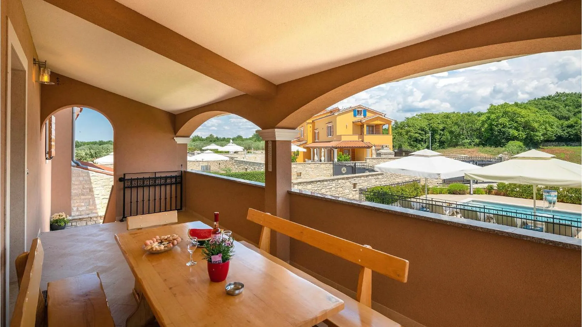 2 Bedroom Gorgeous Apartment In Hr-52215 Vodnjan 0*,