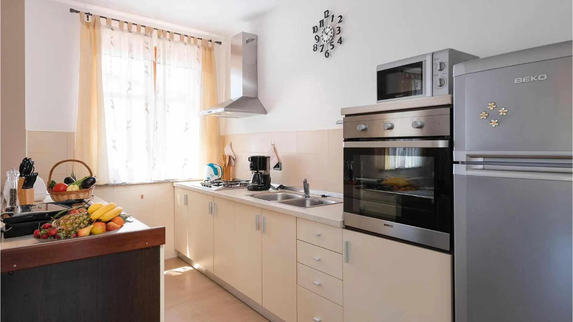 2 Bedroom Gorgeous Apartment In Hr-52215 Vodnjan