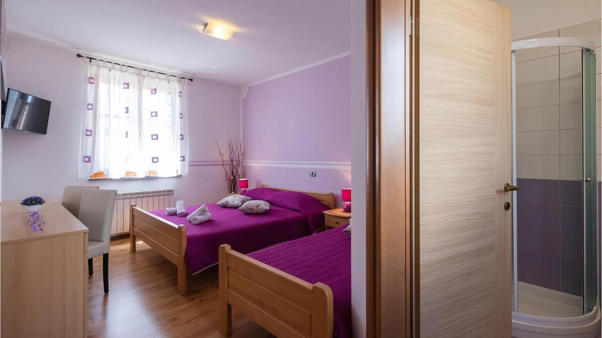2 Bedroom Gorgeous Apartment In Hr-52215 Vodnjan